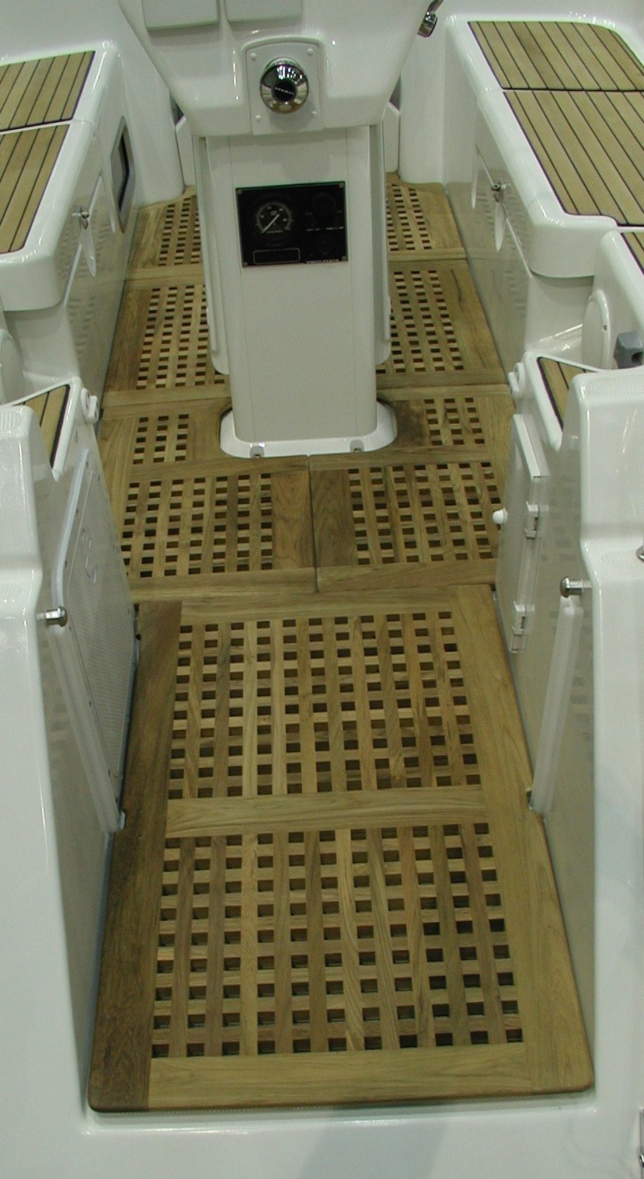 View on a cockpitgrate for Harmony sailing yacht 